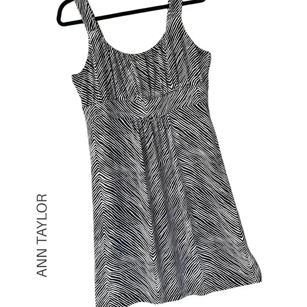 ANN TAYLOR NWOT SLEEVELESS ZEBRA PRINT DRESS | SIZE: LARGE